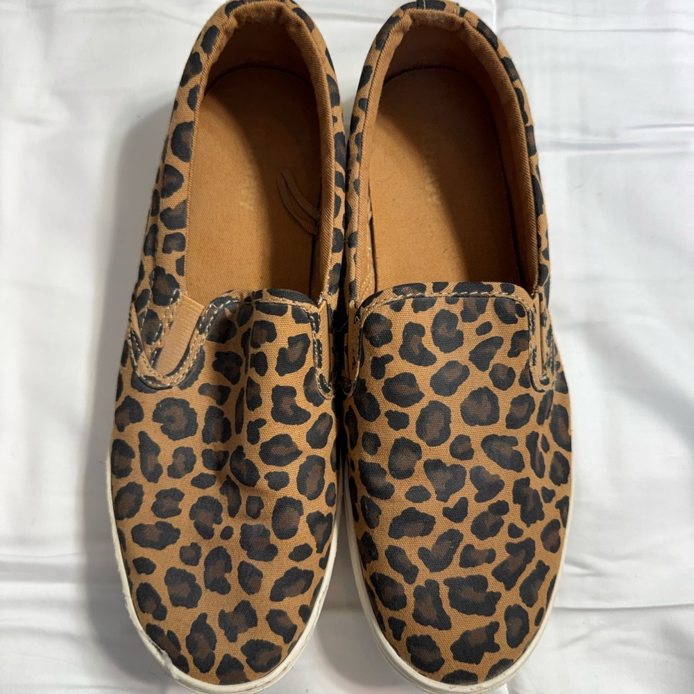 Leopard Print Slip-On Shoes